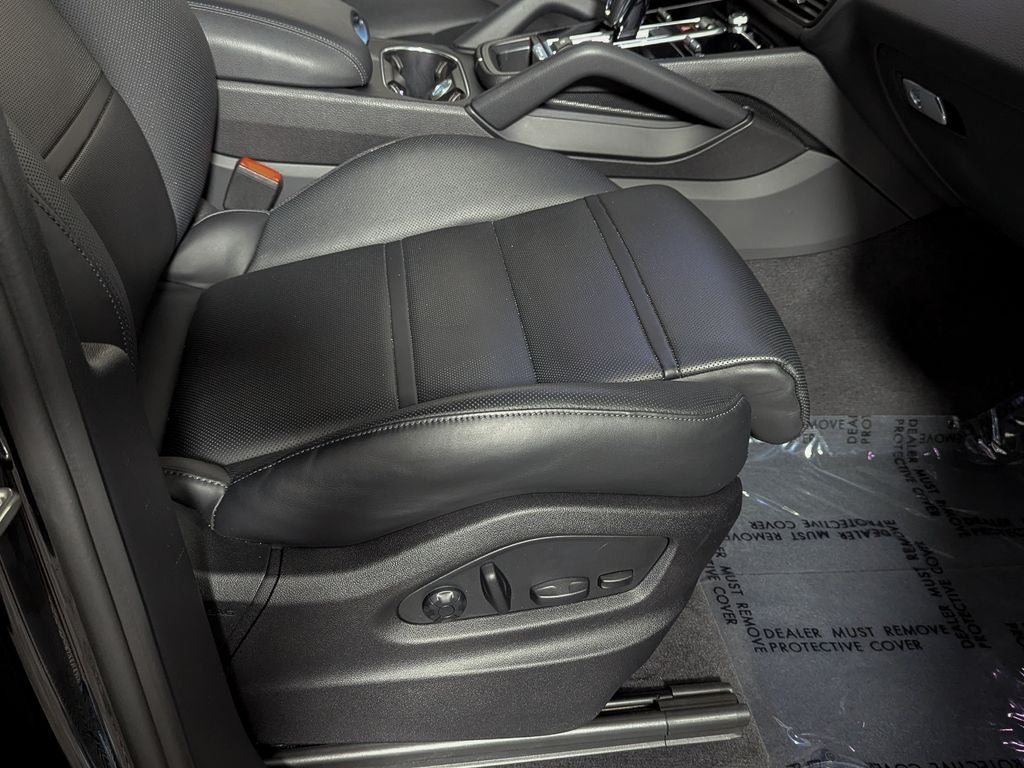 2022 Porsche Cayenne Platinum Edition