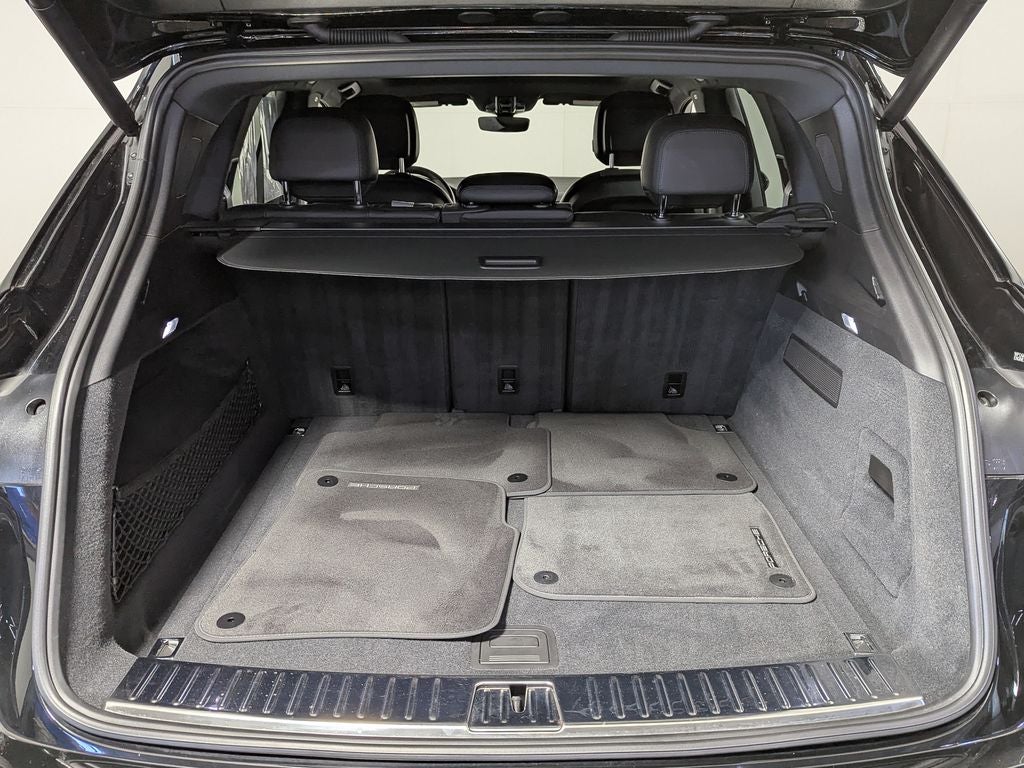 2022 Porsche Cayenne Platinum Edition