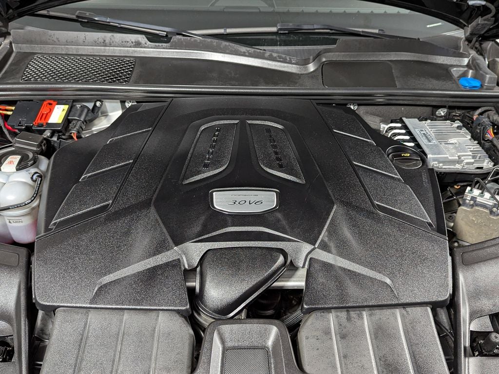 2022 Porsche Cayenne Platinum Edition