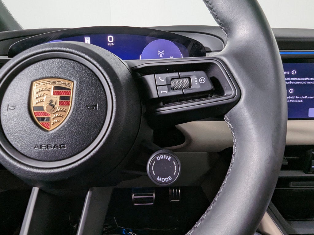 2025 Porsche Macan Electric 4