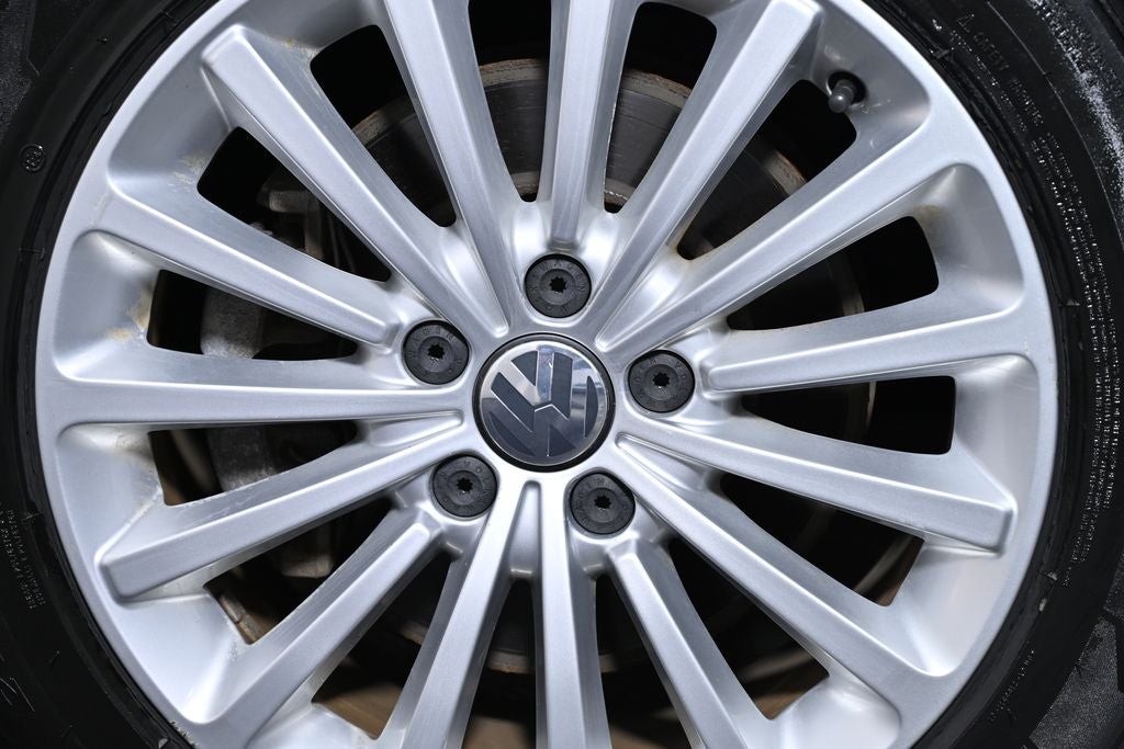 2017 Volkswagen Passat 1.8T SE