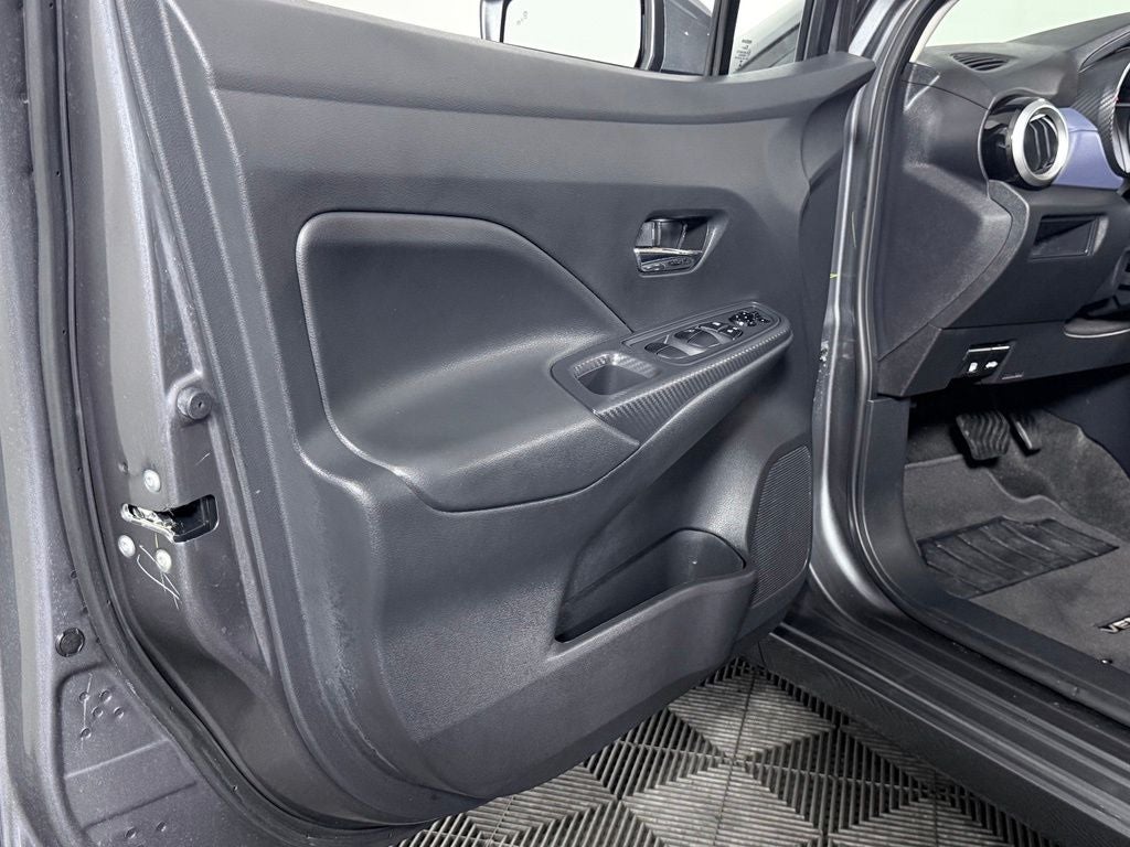 2024 Nissan Versa 1.6 SV