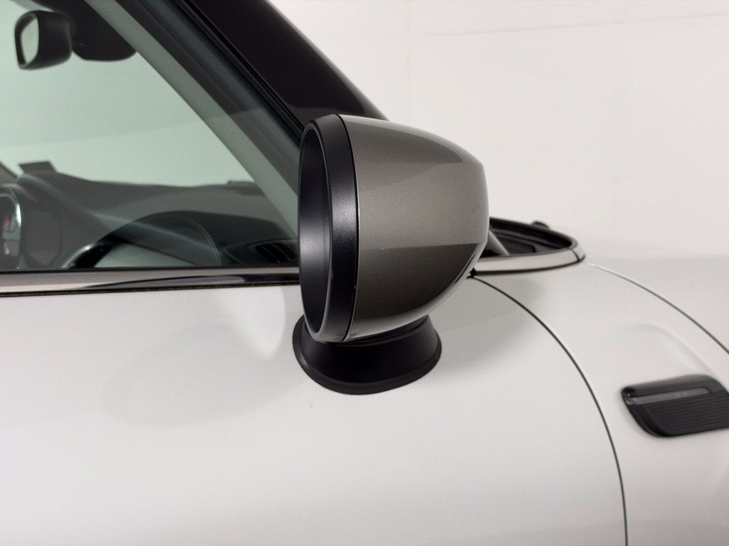 2024 MINI HARDTOP 2 DOOR Base