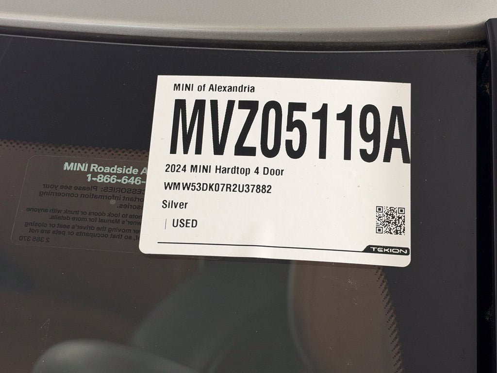 2024 MINI HARDTOP 4 DOOR Base