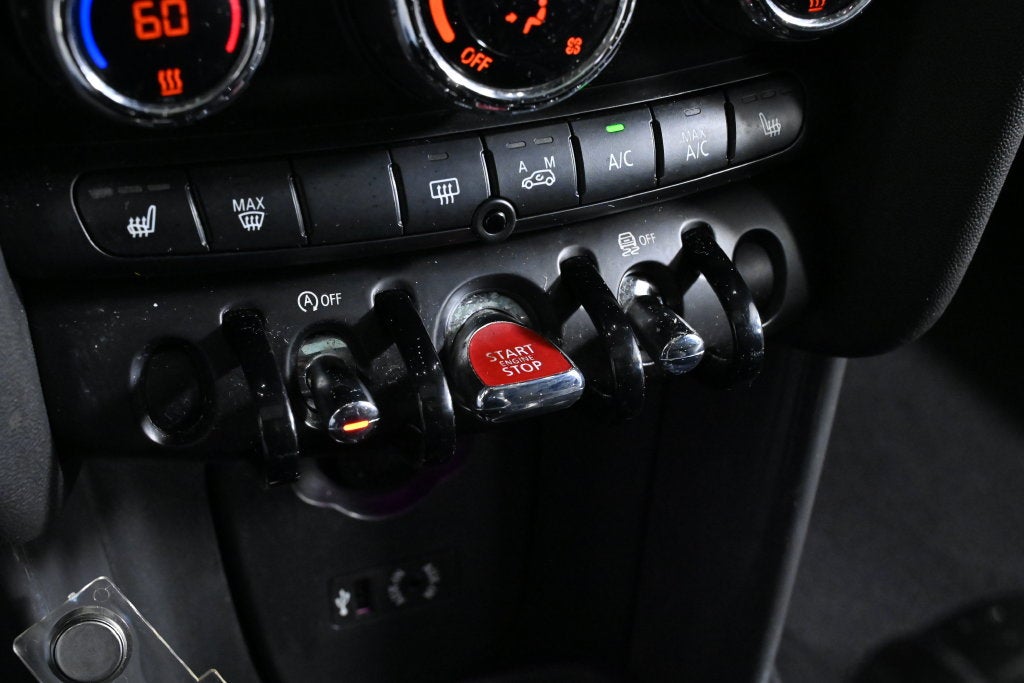 2017 MINI Cooper Base