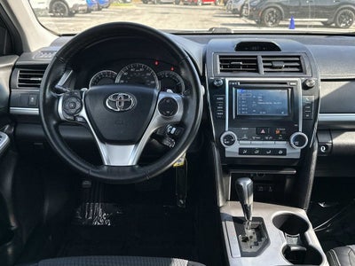 2013 Toyota Camry SE Sedan