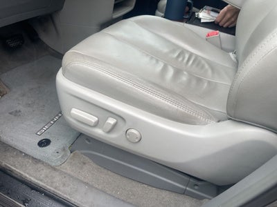 2013 Toyota Sienna XLE Mobility Auto Access