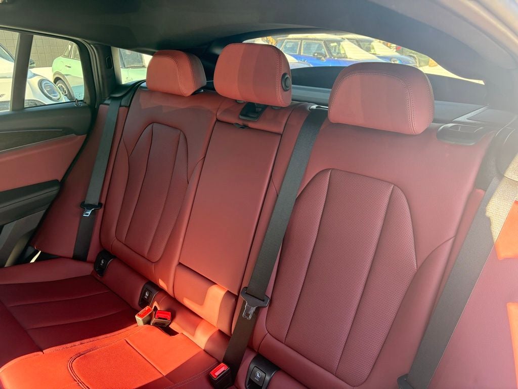 2023 BMW X4 xDrive30i AWD