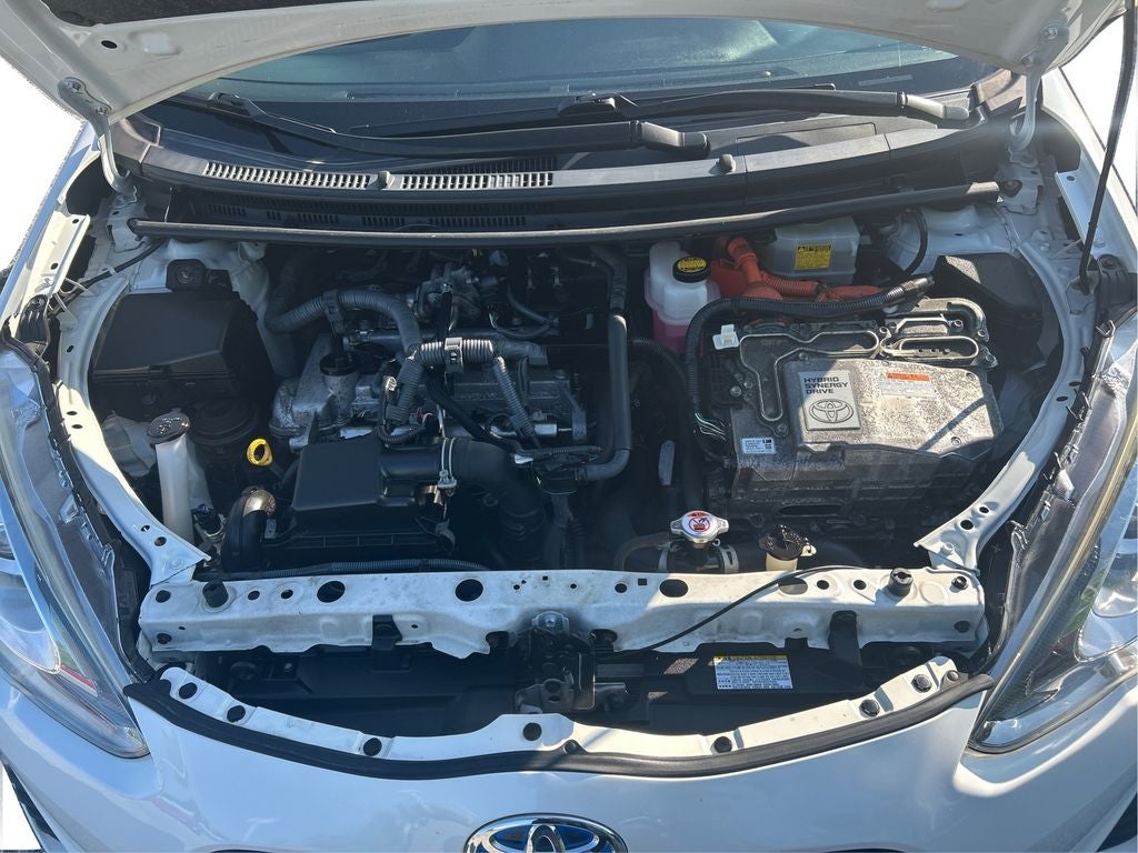 2016 Toyota Prius c Two