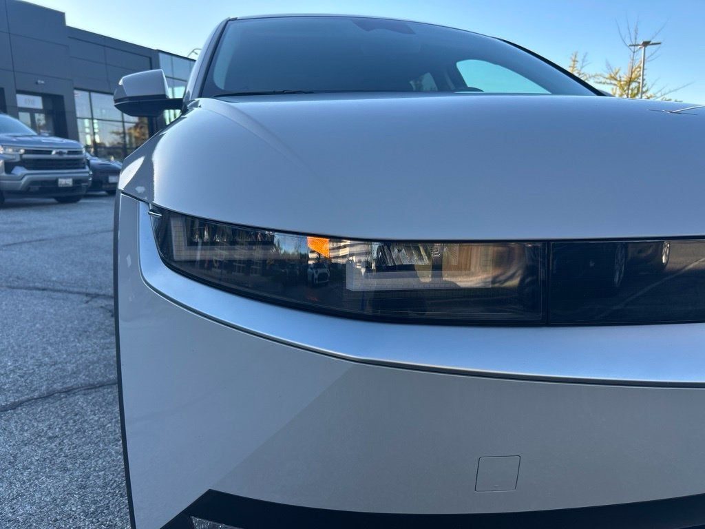 2024 Hyundai IONIQ 5 SE Standard Range