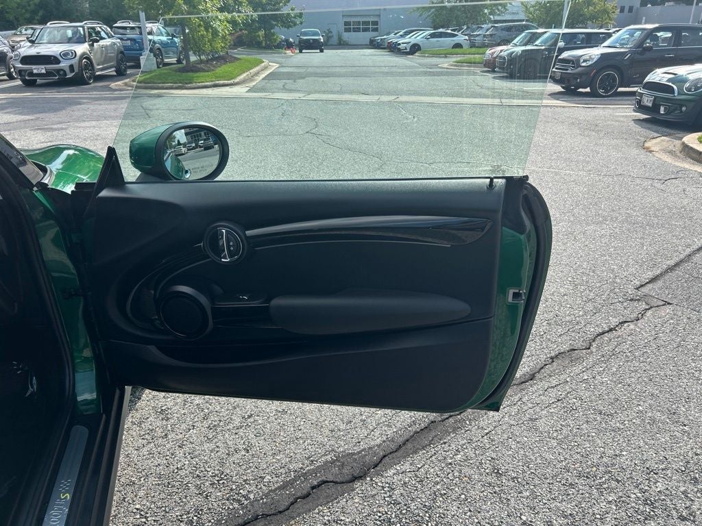 2022 MINI Cooper SE Electric Signature Hardtop 2 Door