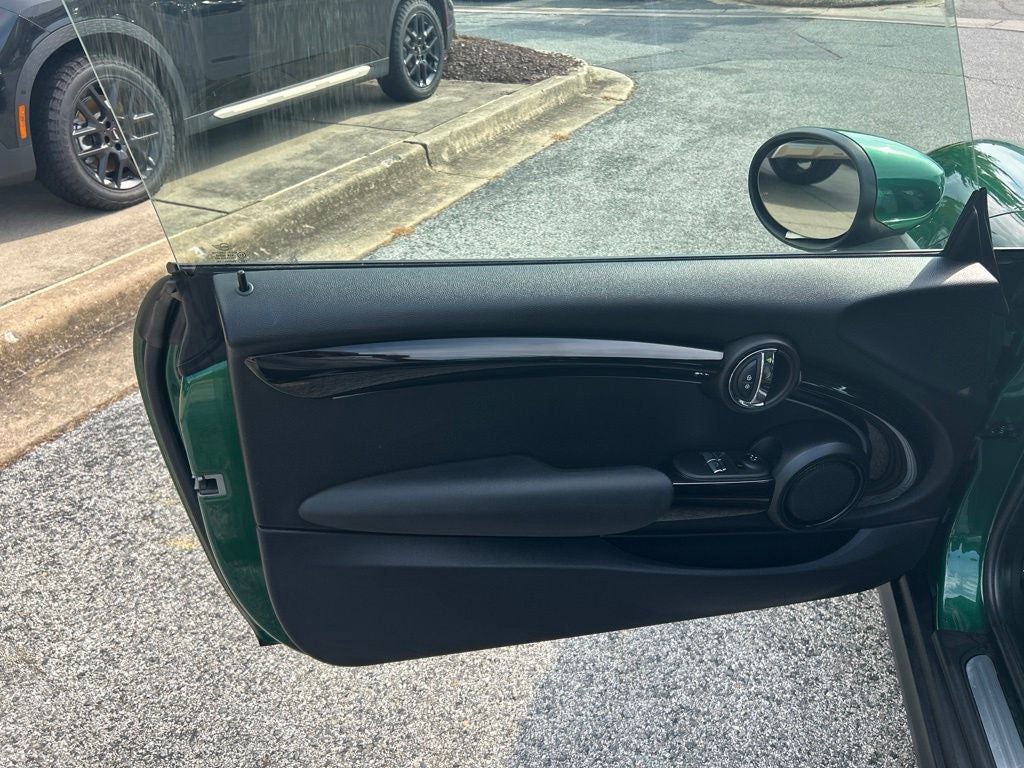 2022 MINI Cooper SE Electric Signature Hardtop 2 Door