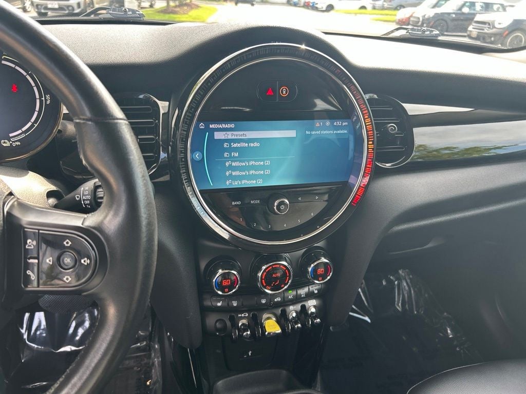 2022 MINI Cooper SE Electric Signature Hardtop 2 Door