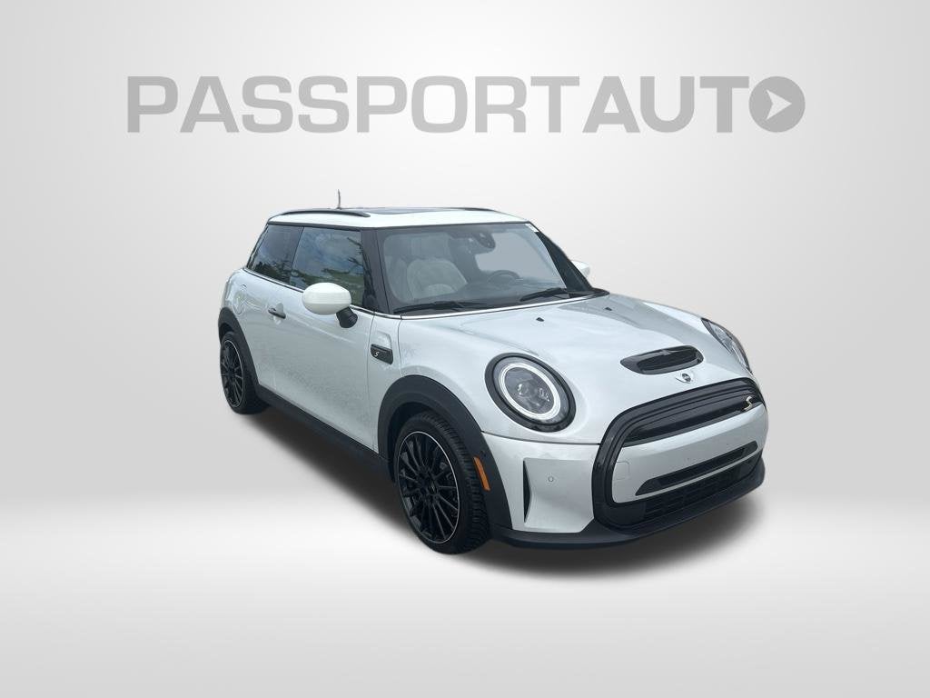 2022 MINI Cooper SE Electric Iconic Hardtop 2 Door