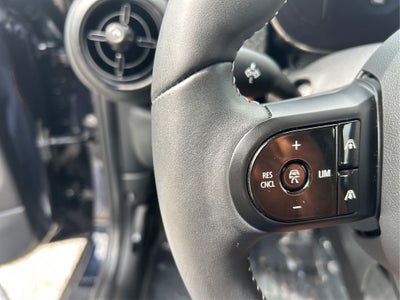 2024 MINI Cooper SE Electric Iconic