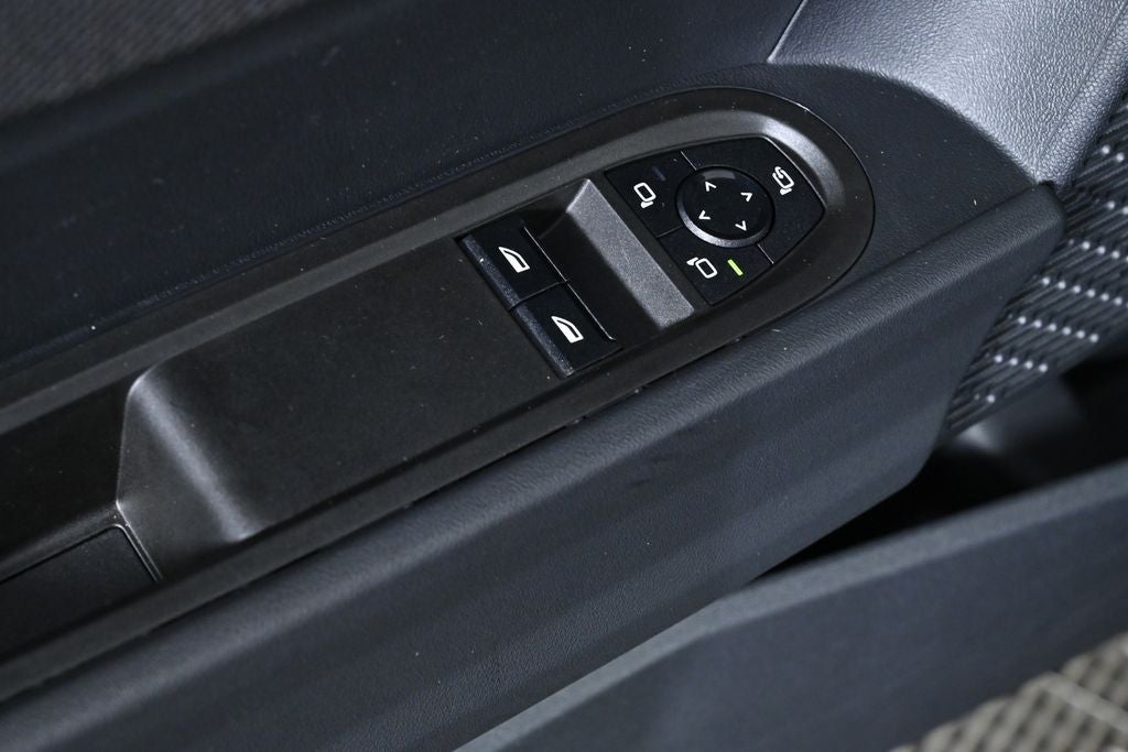 2025 MINI 2 Door Cooper Iconic