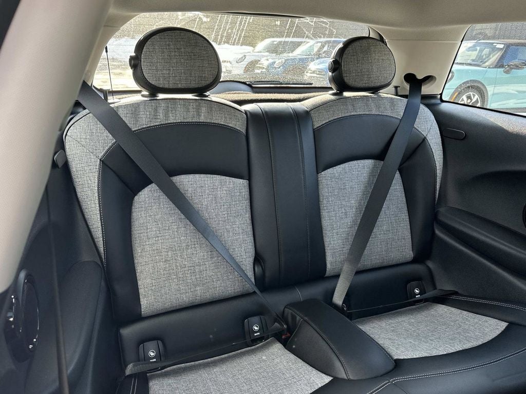 2021 MINI Cooper SE Electric Signature Plus Hardtop 2 Door