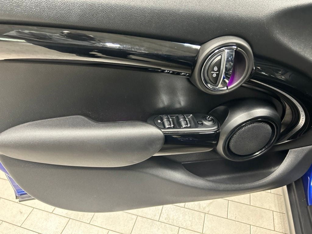 2019 MINI Cooper S Signature Hardtop 4 Door