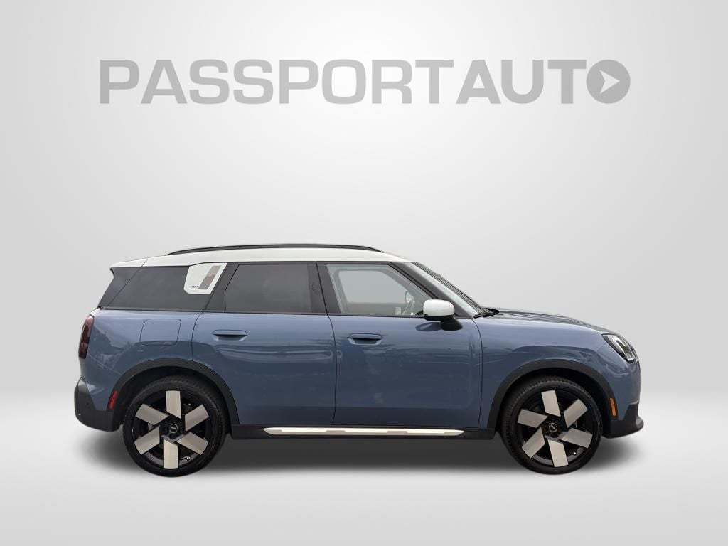 2025 MINI Cooper S Countryman Iconic