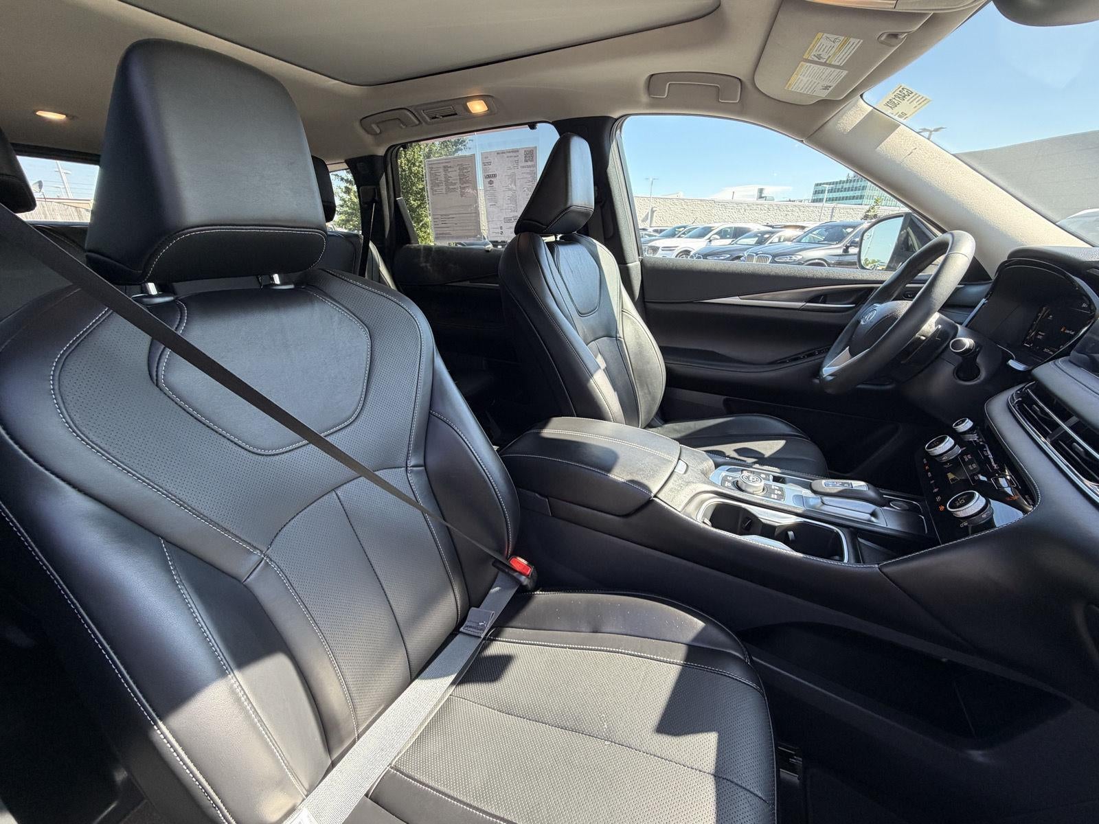2023 INFINITI QX60 LUXE