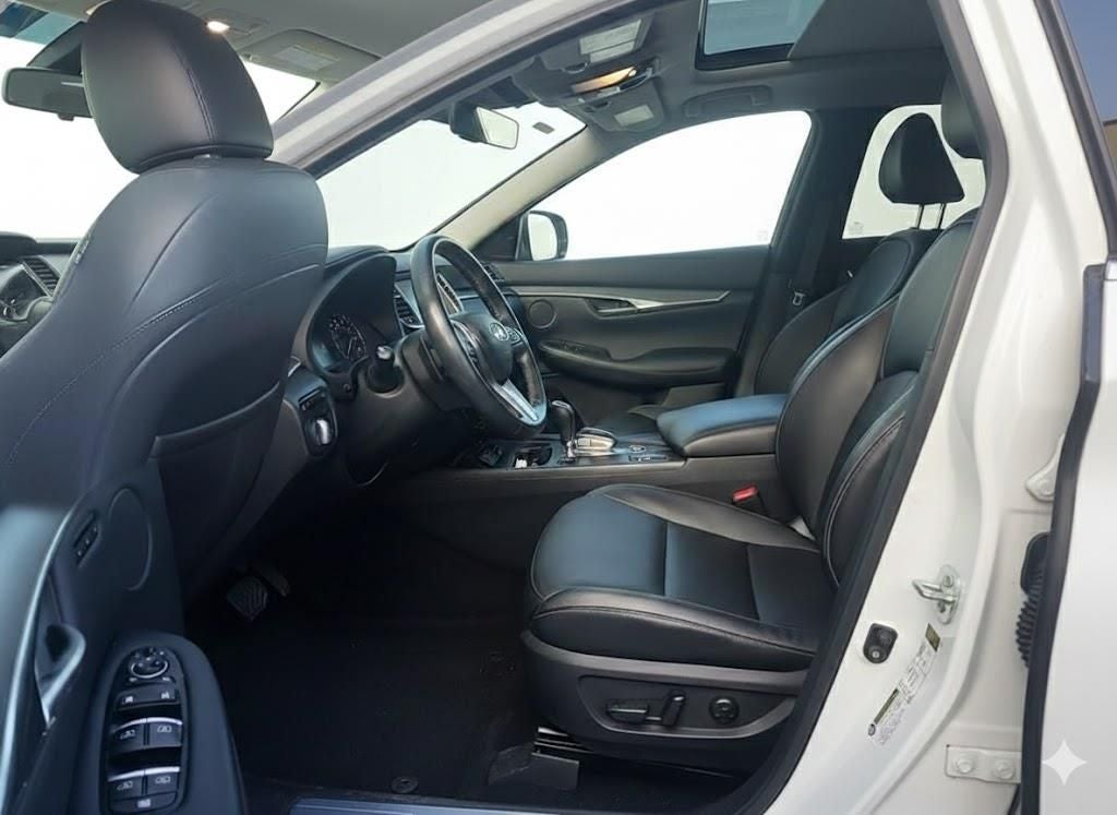 2023 INFINITI QX50 LUXE