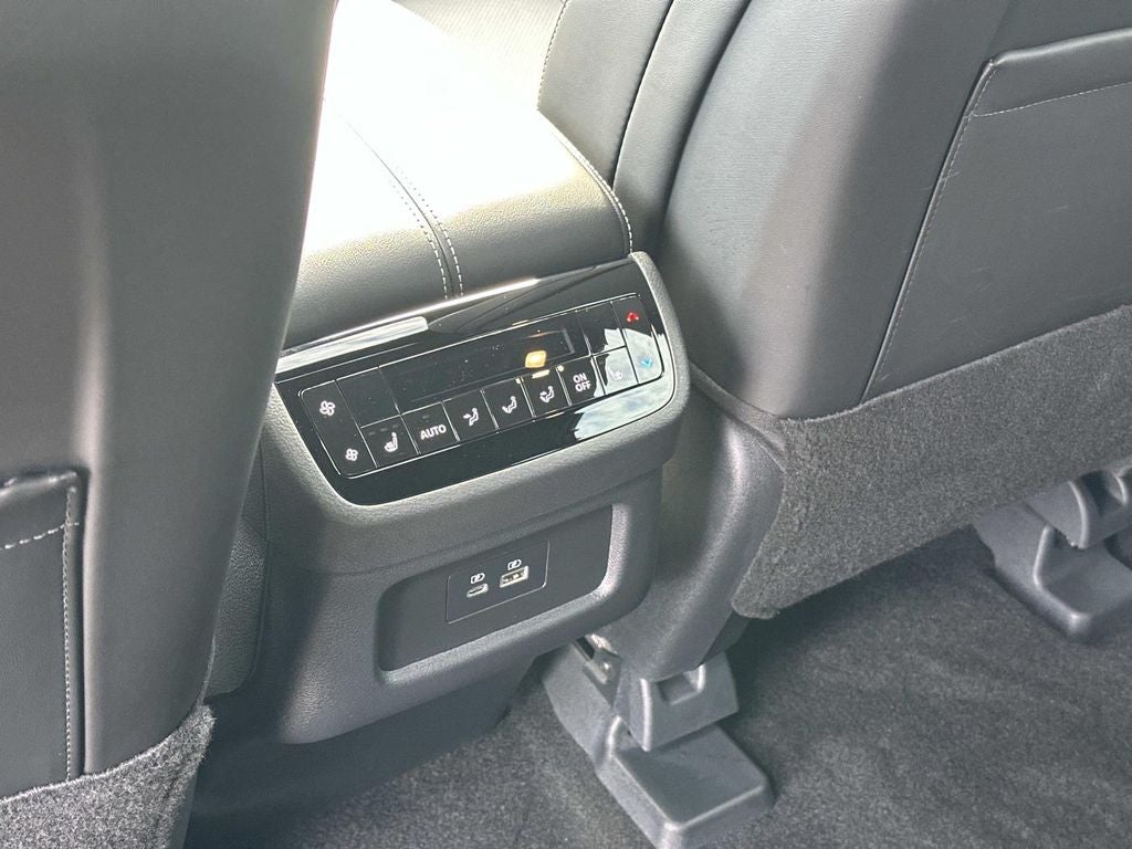 2025 INFINITI QX60 LUXE