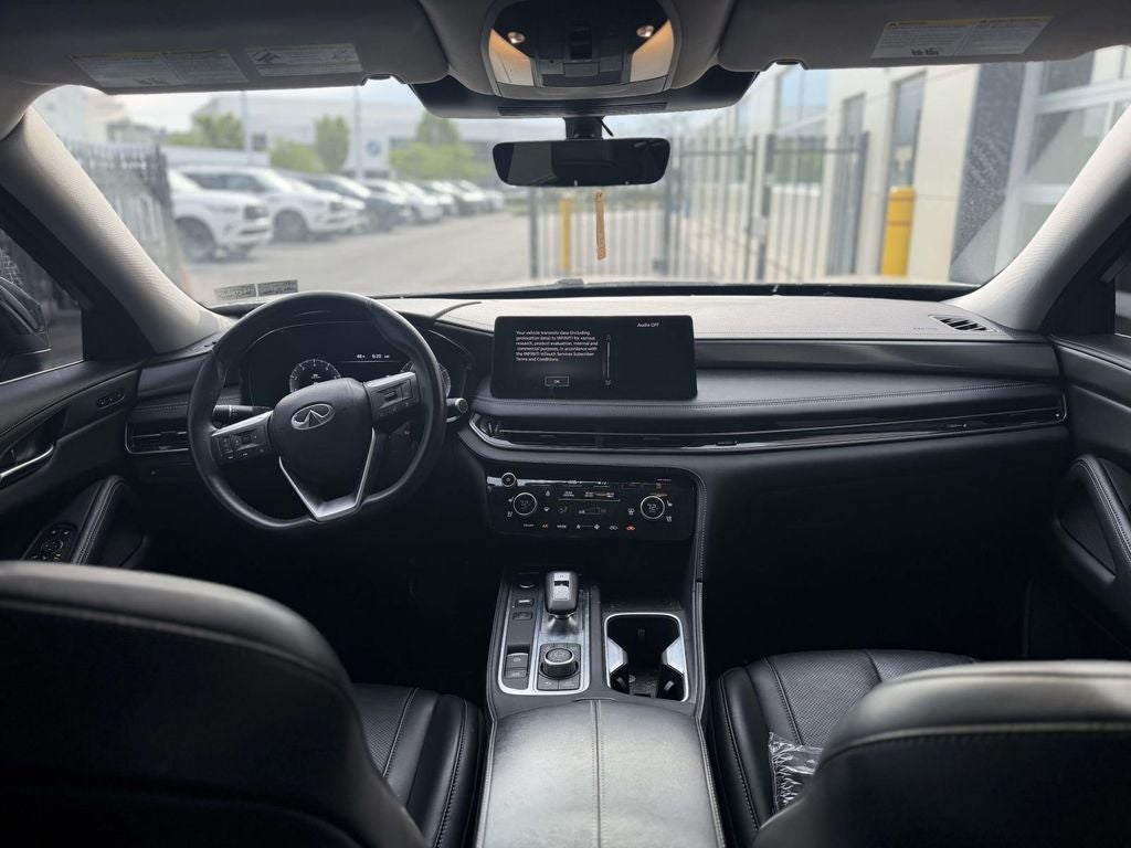 2023 INFINITI QX60 LUXE