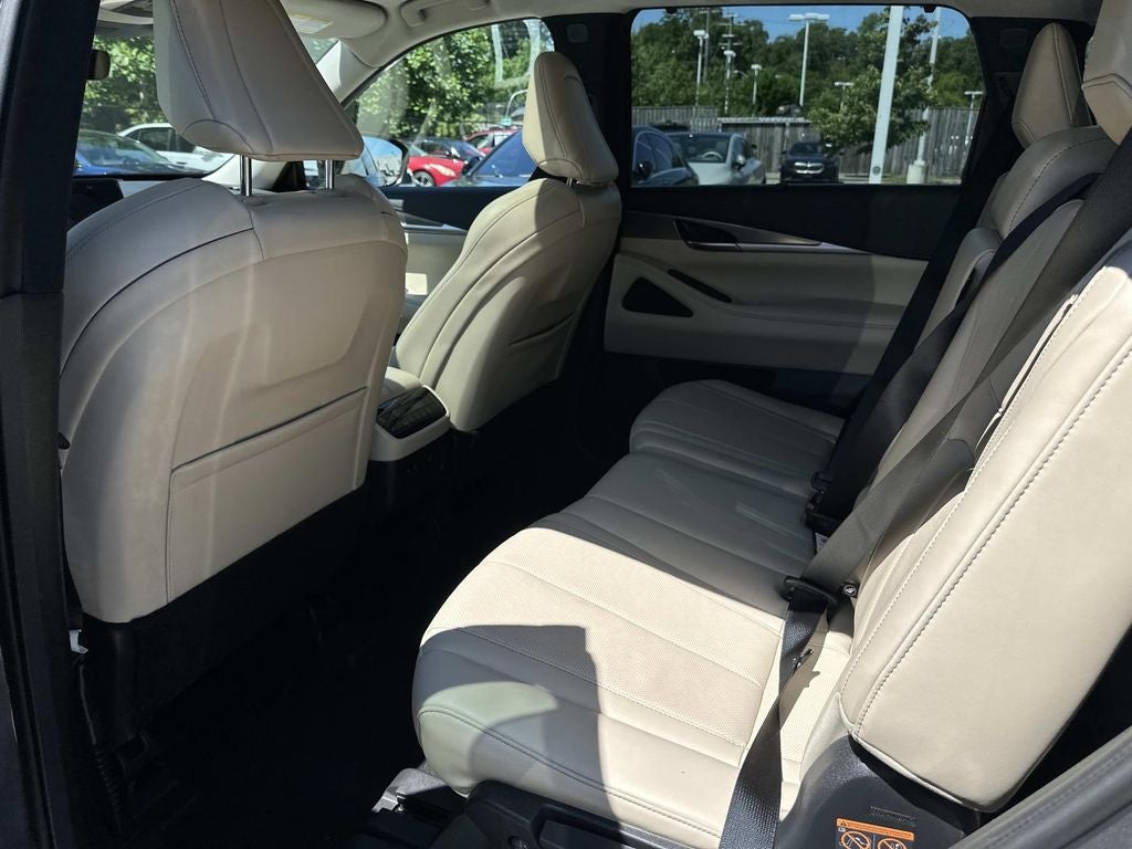 2023 INFINITI QX60 LUXE