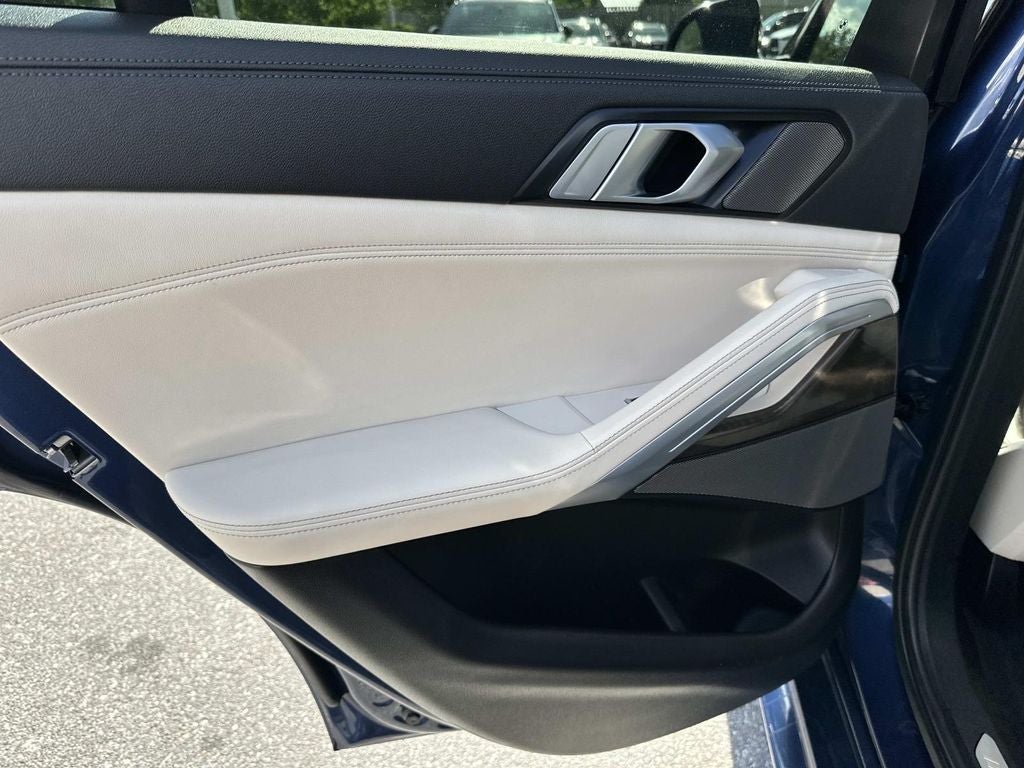 2022 BMW X6 xDrive40i