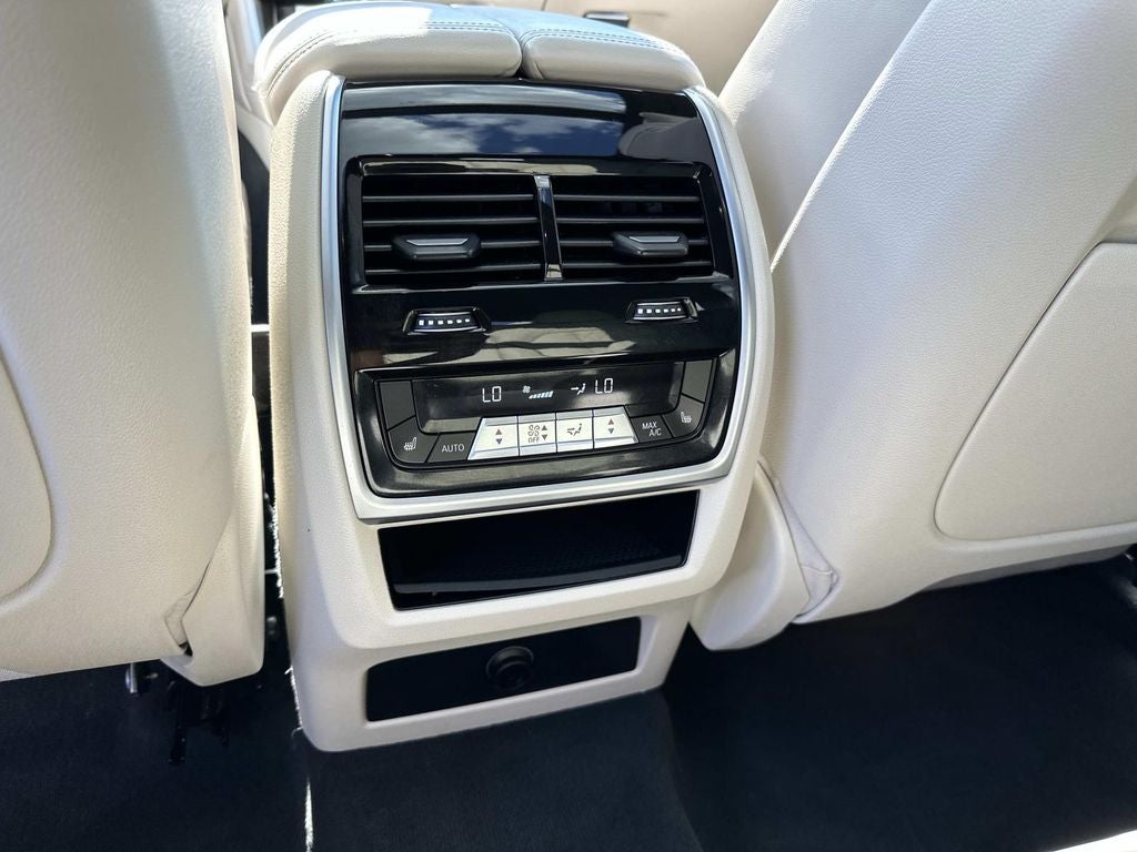 2022 BMW X6 xDrive40i