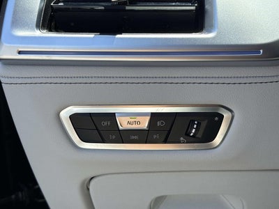 2023 BMW XM Base