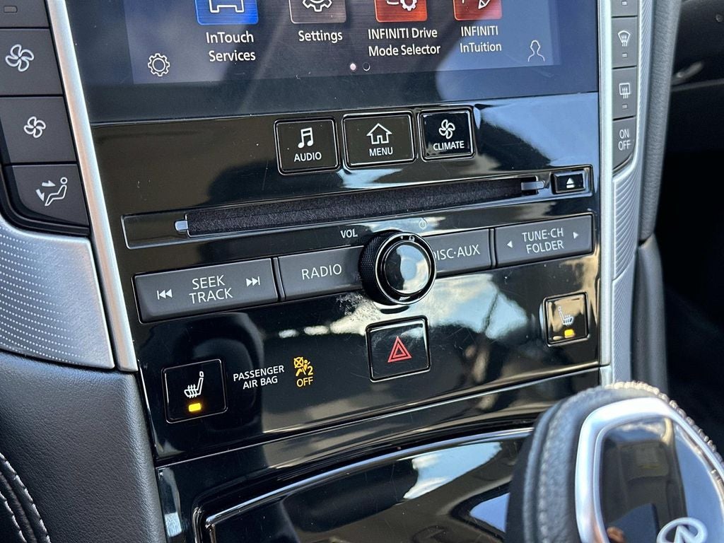 2023 INFINITI Q50 LUXE