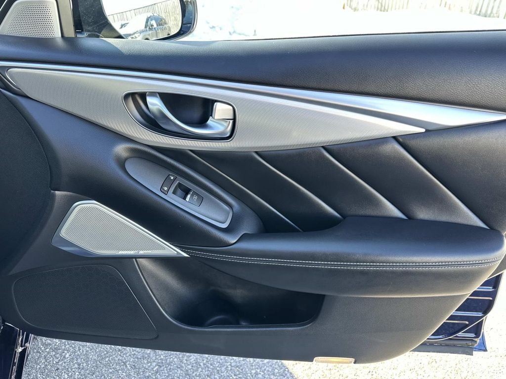 2023 INFINITI Q50 LUXE