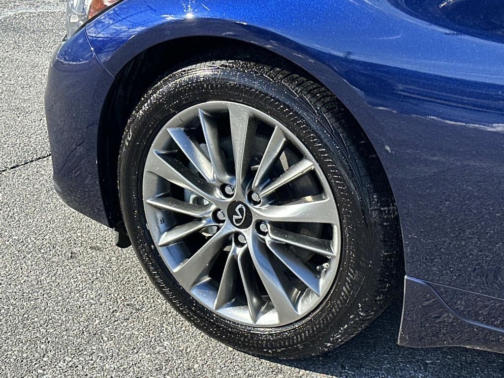 2023 INFINITI Q50 LUXE