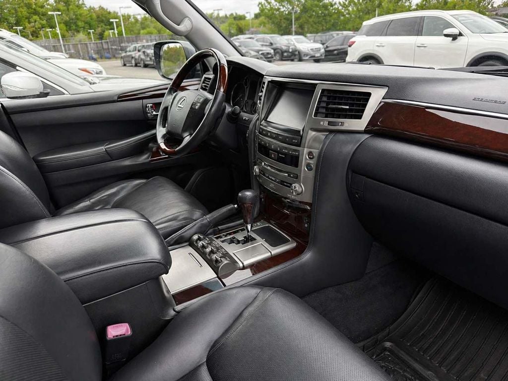 2014 Lexus LX 570