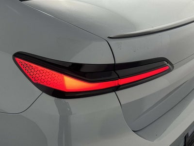 2023 BMW 7 Series 740i