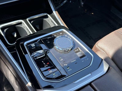 2023 BMW 7 Series 740i