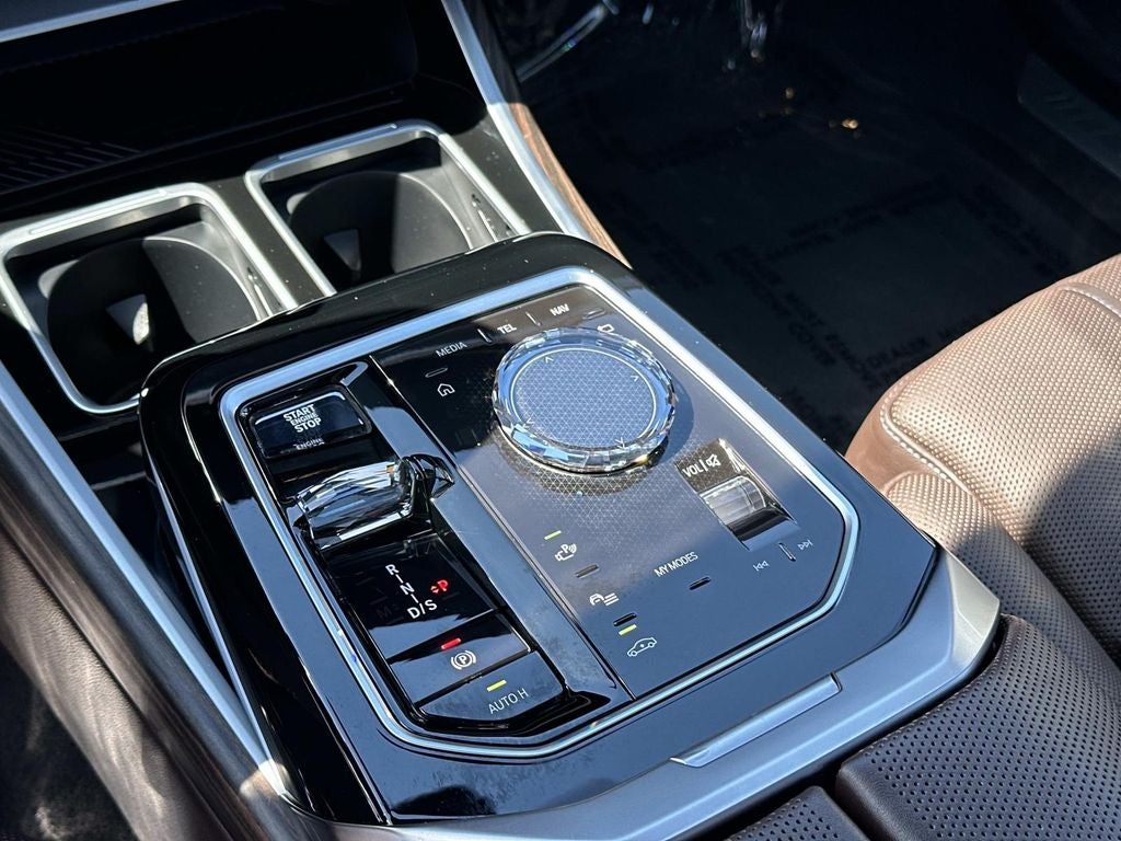 2023 BMW 7 Series 740i