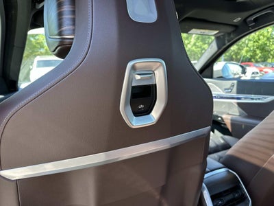 2023 BMW 7 Series 740i