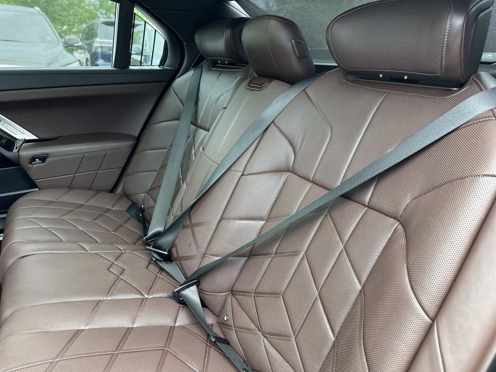 2023 BMW 7 Series 760i xDrive