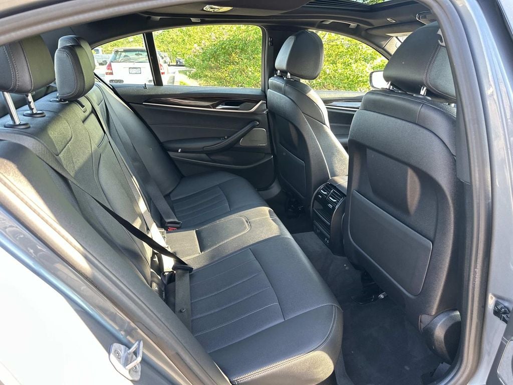 2021 BMW 5 Series 530i