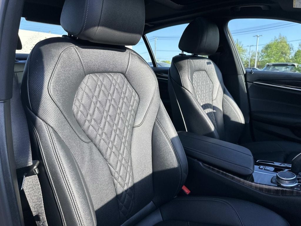 2021 BMW 5 Series 530i