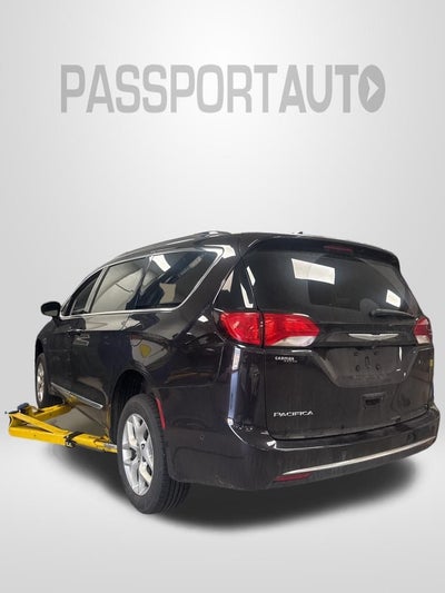 2017 Chrysler Pacifica Touring L Plus