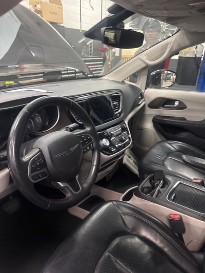 2017 Chrysler Pacifica Touring L Plus
