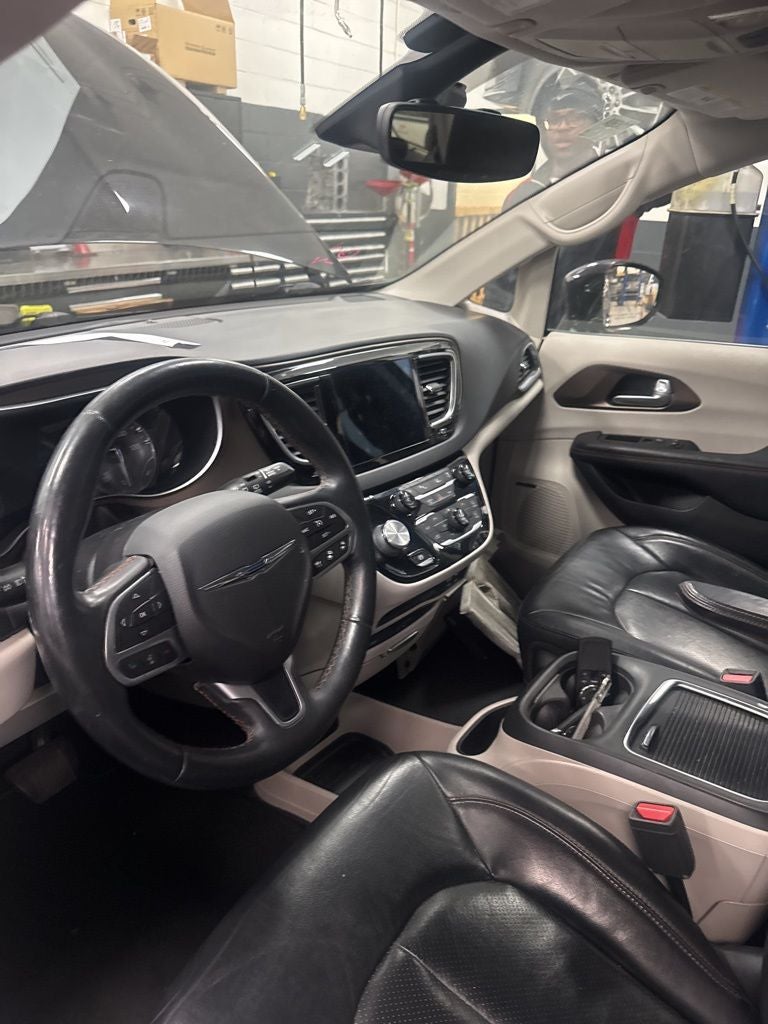 2017 Chrysler Pacifica Touring L Plus