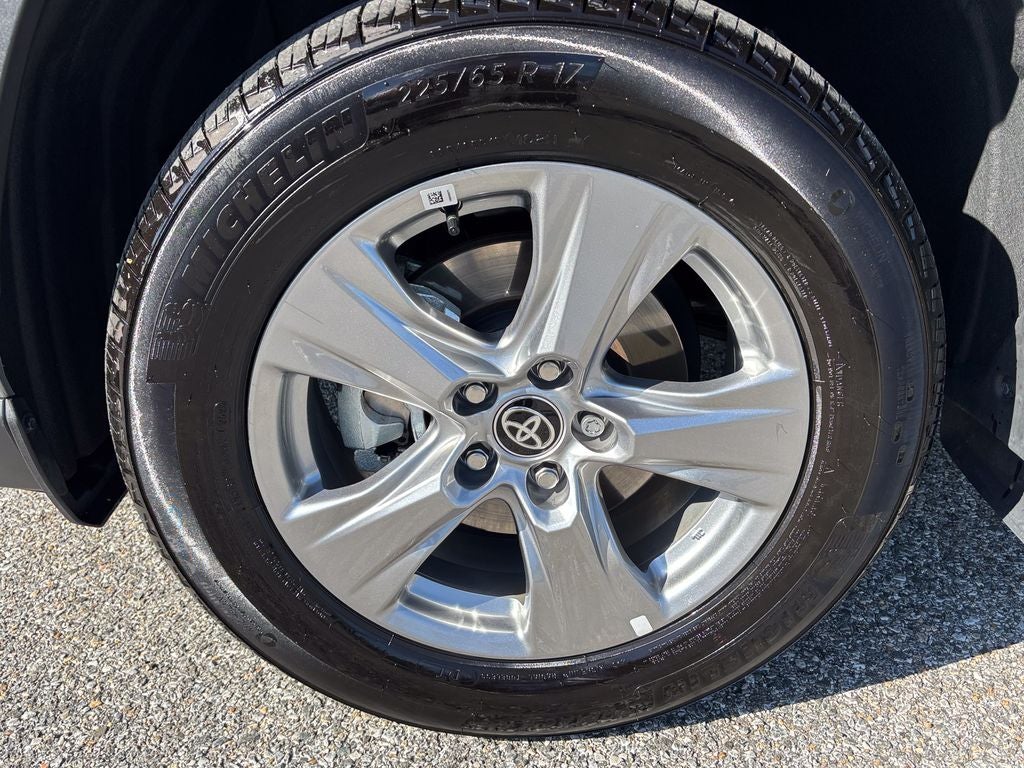 2025 Toyota RAV4 Hybrid LE
