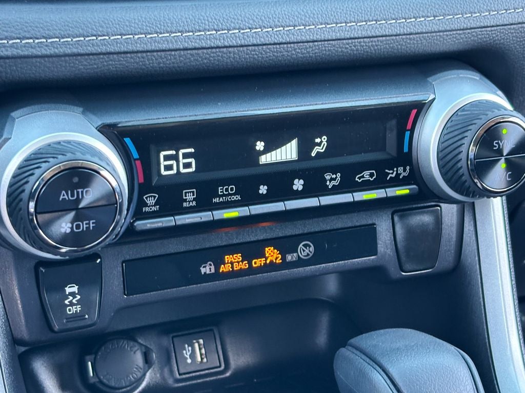 2025 Toyota RAV4 Hybrid LE