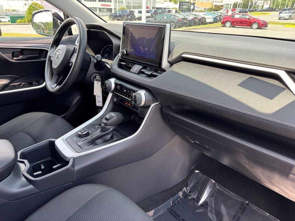 2025 Toyota RAV4 Hybrid LE
