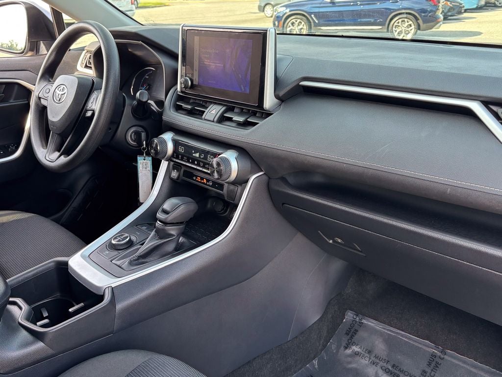 2025 Toyota RAV4 Hybrid LE