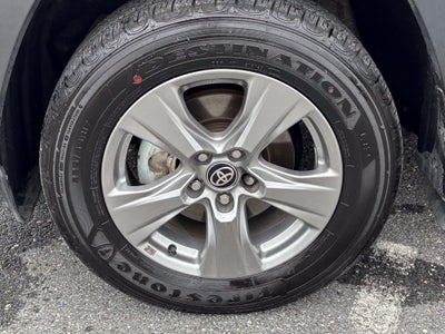 2025 Toyota RAV4 Hybrid XLE